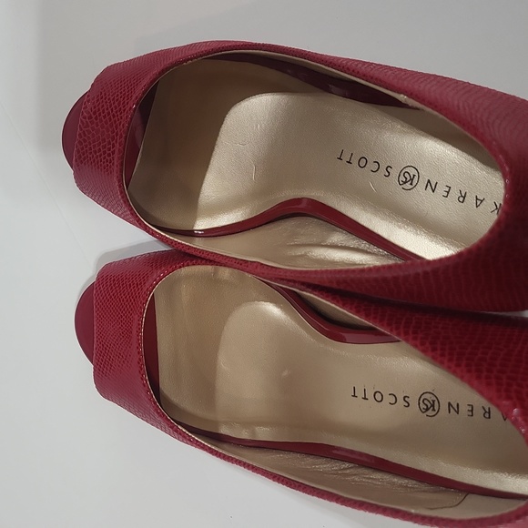KAREN SCOTT Red Snakeskin Style Peep Toe Classic Pumps Heels - Picture 15 of 15